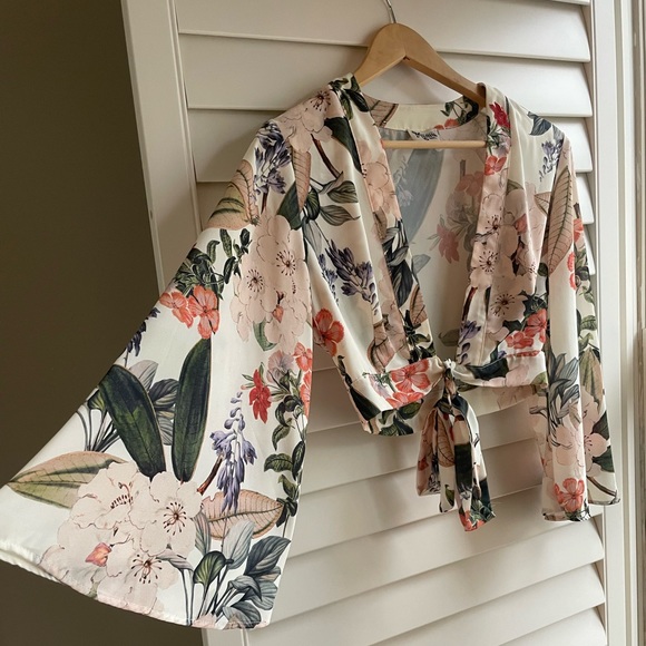 Nature Pattern Show Me Your Mumu Wrap Top - Picture 7 of 10